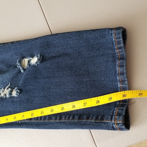 V.I.P distressed light weight jeans.. - Picture 10 of 10
